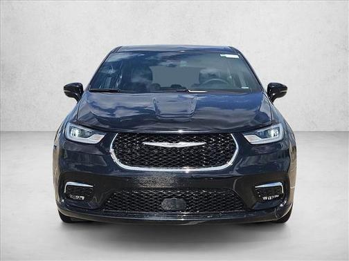 2025 Chrysler Pacifica L