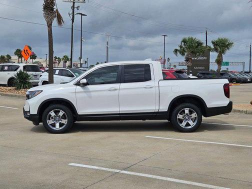 Platinum White Pearl 2026 Honda Ridgeline RTL