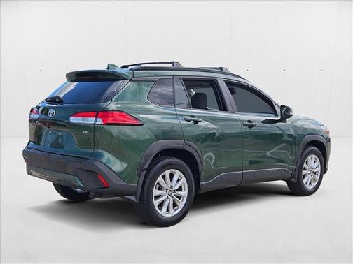 2024 Toyota Corolla Cross LE