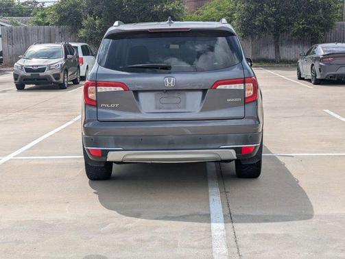 2019 Honda Pilot Touring 8-Passenger