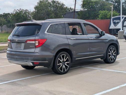 2019 Honda Pilot Touring 8-Passenger