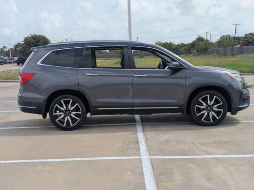 2019 Honda Pilot Touring 8-Passenger