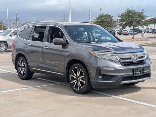 2019 Honda Pilot Touring 8-Passenger