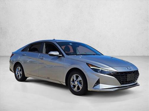 2022 Hyundai ELANTRA SE