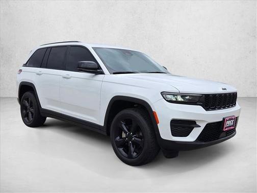 Bright White Clearcoat 2022 Jeep Grand Cherokee Altitude