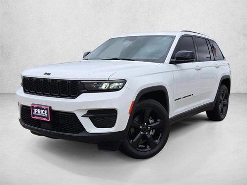 Bright White Clearcoat 2022 Jeep Grand Cherokee Altitude