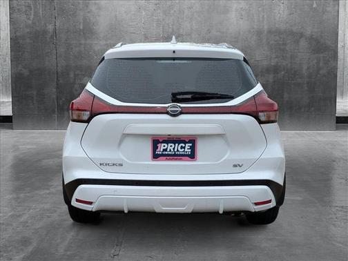 2022 Nissan Kicks SV