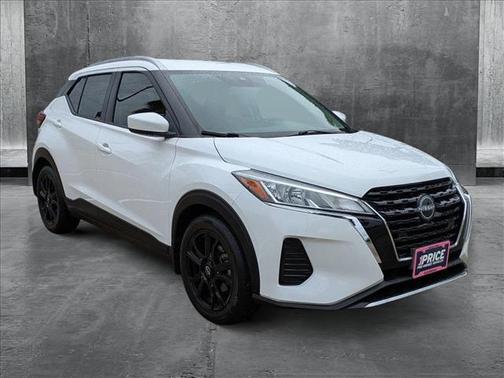 2022 Nissan Kicks SV