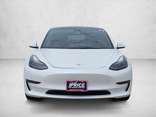 Pearl White Multi-Coat 2022 Tesla Model 3 Long Range