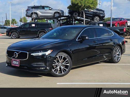 2018 Volvo S90 T5 Momentum