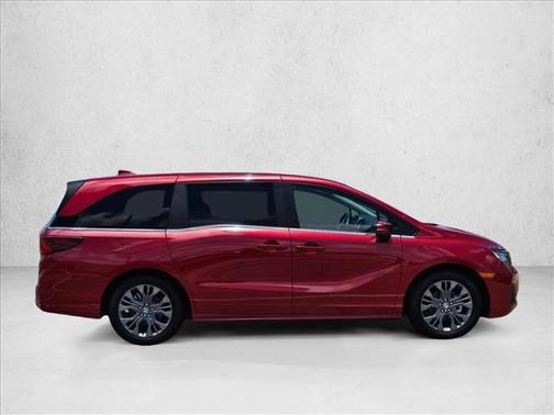 Radiant Red Metallic II 2026 Honda Odyssey Touring