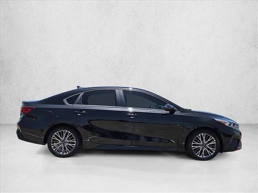 Aurora Black 2022 Kia Forte GT-Line