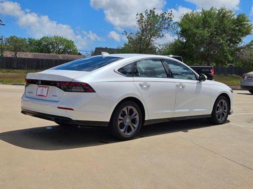 Platinum White Pearl 2025 Honda Accord Hybrid EX-L