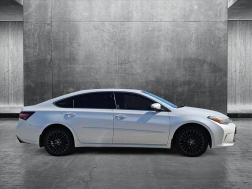 2017 Toyota Avalon Touring