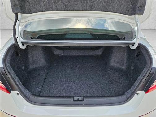 Platinum White Pearl 2022 Honda Accord Hybrid Touring
