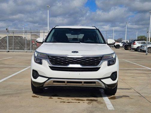 Snow White Pearl 2021 Kia Seltos S