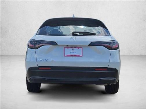 Platinum White Pearl 2023 Honda HR-V LX