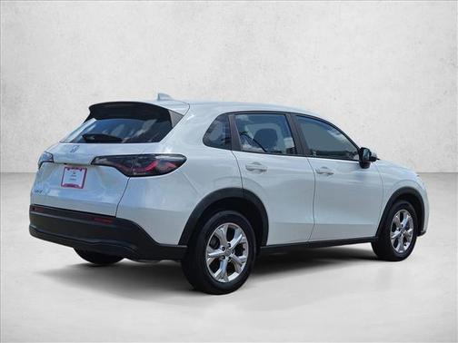Platinum White Pearl 2023 Honda HR-V LX
