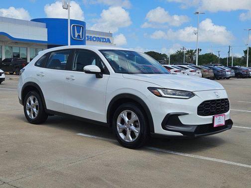 Platinum White Pearl 2023 Honda HR-V LX