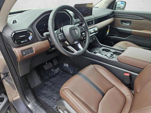 Modern Steel Metallic 2026 Honda Pilot Touring 8-Passenger