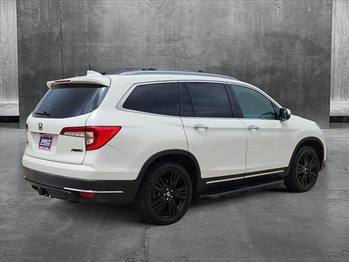 2019 Honda Pilot Touring 8-Passenger