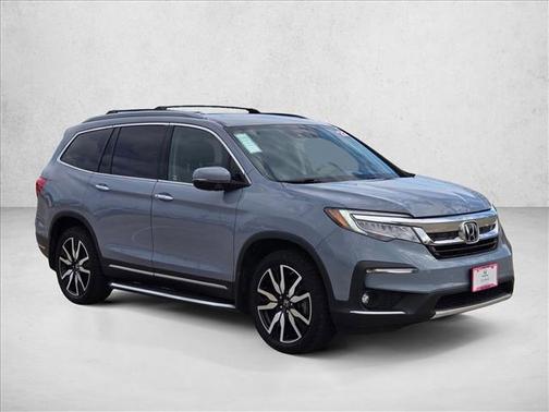2022 Honda Pilot Touring 8-Passenger