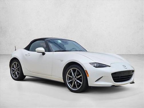 Snowflake White Pearl Mica 2022 Mazda MX-5 Miata Grand Touring