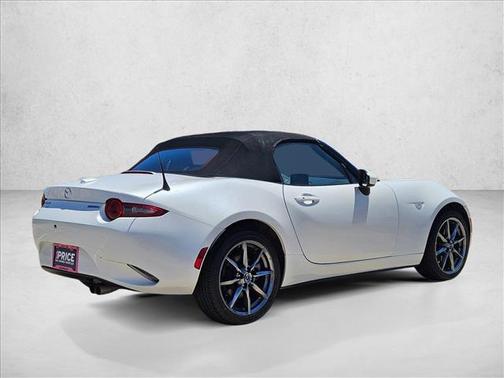 Snowflake White Pearl Mica 2022 Mazda MX-5 Miata Grand Touring