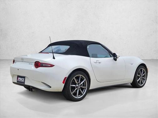 Snowflake White Pearl Mica 2022 Mazda MX-5 Miata Grand Touring
