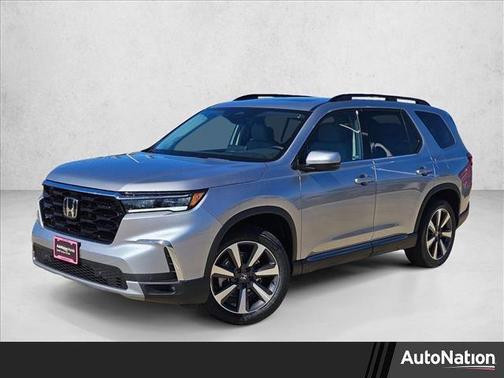 2025 Honda Pilot Touring 8-Passenger