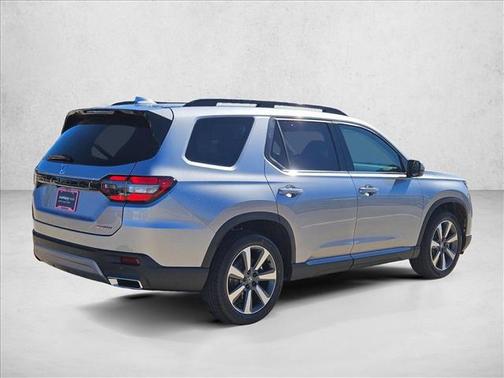 2025 Honda Pilot Touring 8-Passenger