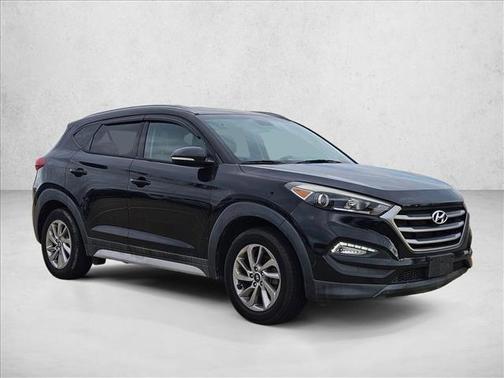 Black Noir Pearl 2017 Hyundai TUCSON SE Plus