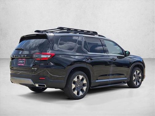 Crystal Black Pearl 2026 Honda Pilot Elite