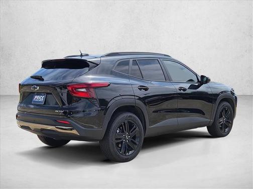 Mosaic Black Metallic 2025 Chevrolet Trax FWD ACTIV