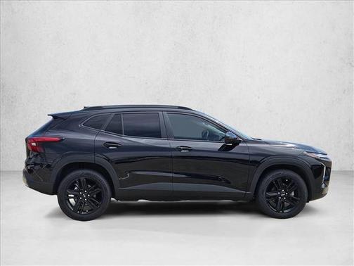 Mosaic Black Metallic 2025 Chevrolet Trax FWD ACTIV