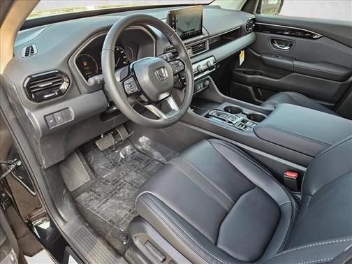 2025 Honda Pilot Touring 8-Passenger