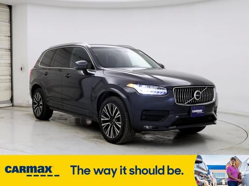 2022 Volvo XC90 T6 Momentum