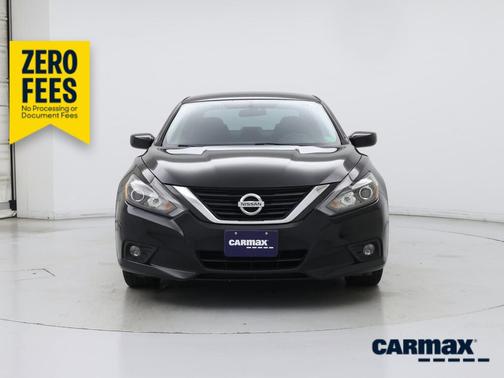 Black 2018 Nissan Altima SR