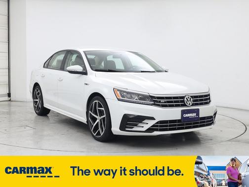 2018 Volkswagen Passat R-Line