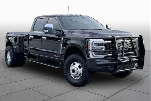 Agate Black Metallic 2025 Ford F-350 Platinum