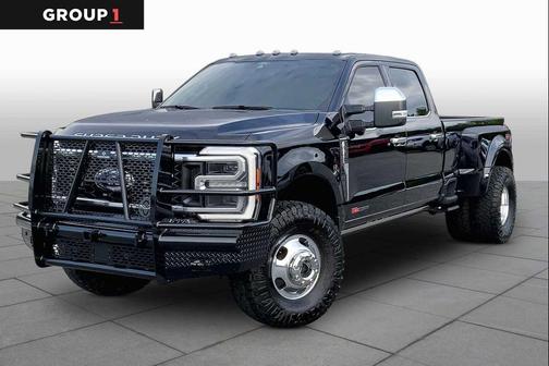 Agate Black Metallic 2025 Ford F-350 Platinum