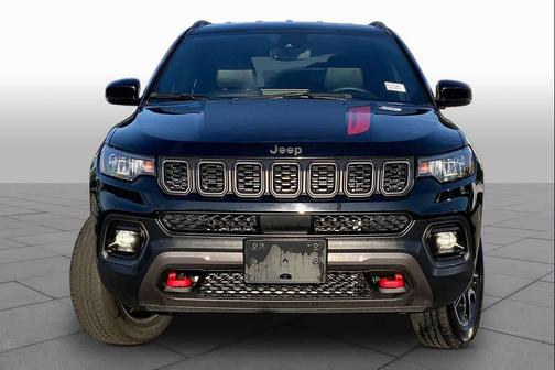 Diamond Black Crystal Pearlcoat 2024 Jeep Compass Trailhawk