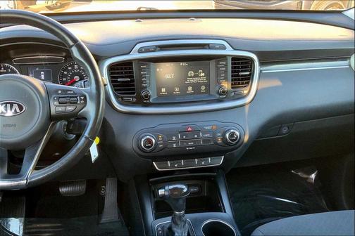 2017 Kia Sorento LX