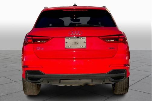 2024 Audi Q3 Premium 45 TFSI S line quattro Tiptronic