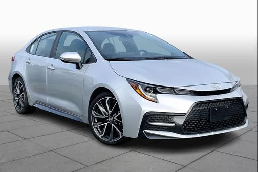 Classic Silver Metallic 2022 Toyota Corolla SE