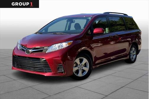 2018 Toyota Sienna LE