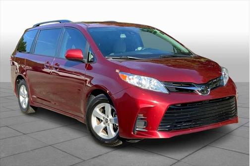 2018 Toyota Sienna LE