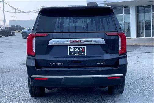 2024 GMC Yukon SLT