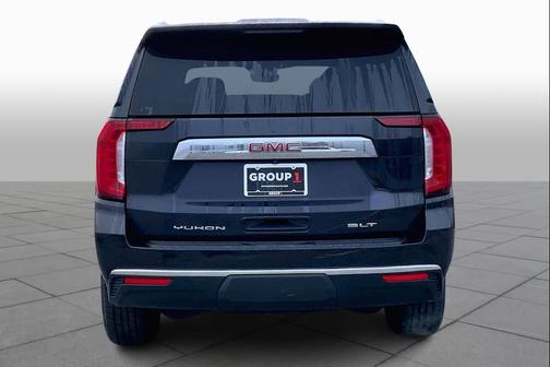 2024 GMC Yukon SLT