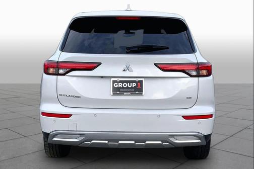 White Diamond 2024 Mitsubishi Outlander SE 2.5 2WD